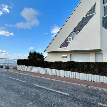 Апартаменты Le Grand Large Ле-Кротуа